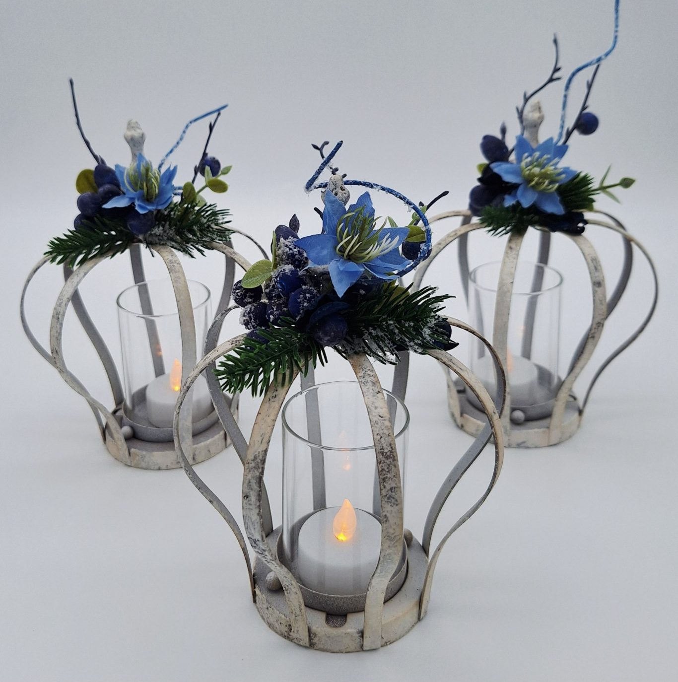 Festive Crown - Distressed Finish in Blue (M)